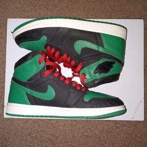 $65 men's Jordan 1 pine green size 8